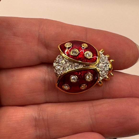 Vintage Swarovski enamel and Austrian crystal ladybug pin. Excellent Condition. - Picture 8 of 11